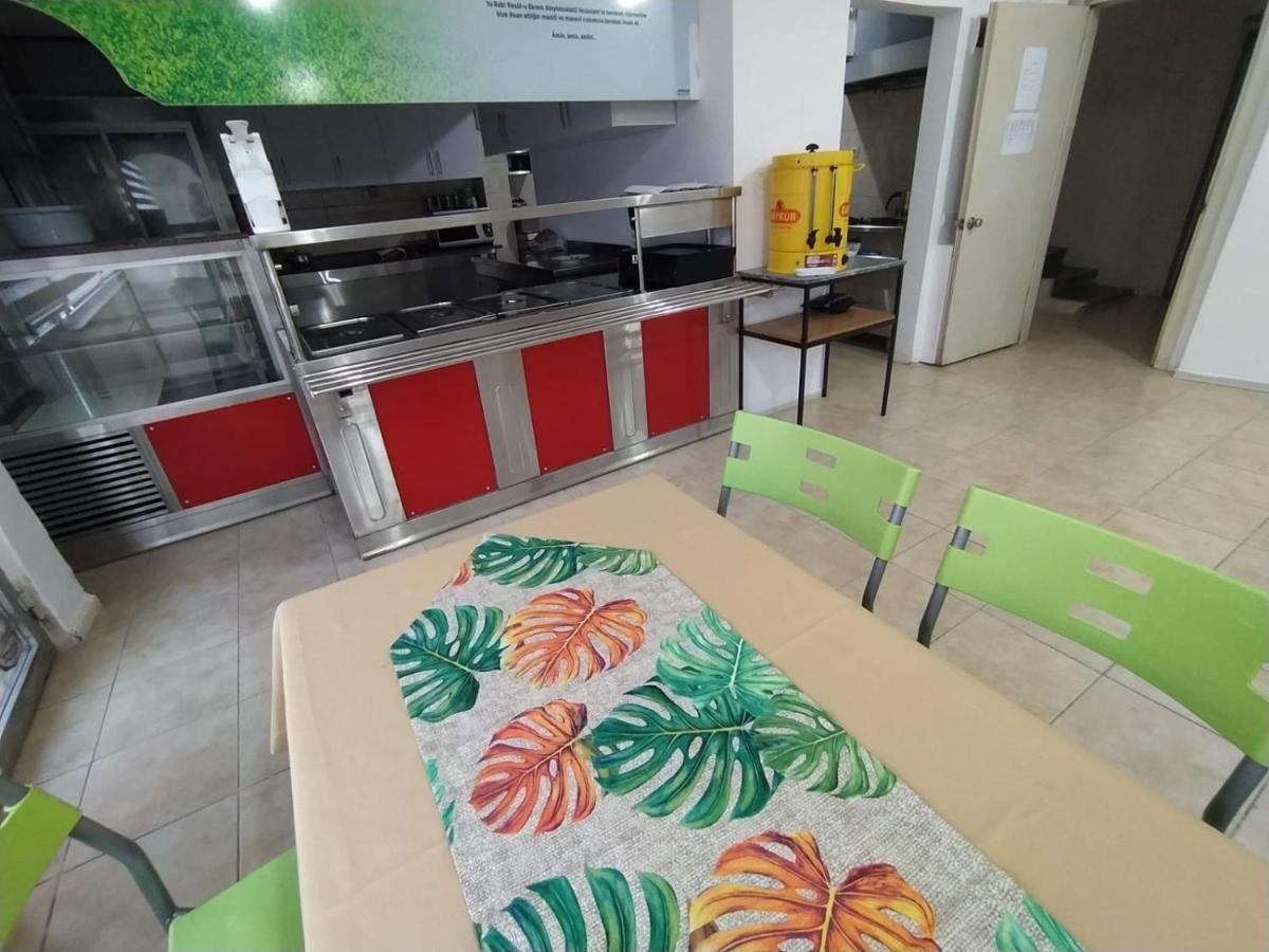 ריזה Ipek Pansiyon & Hostel מראה חיצוני תמונה