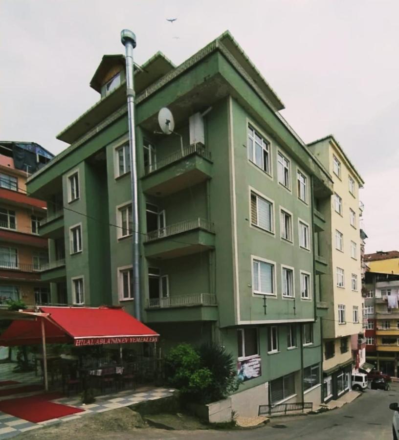 ריזה Ipek Pansiyon & Hostel מראה חיצוני תמונה